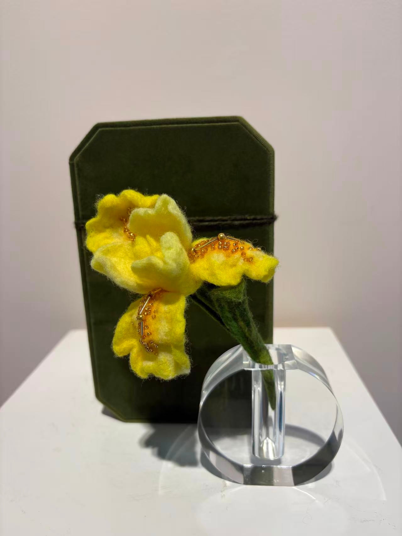 Wool-Painted Portraits (Flower-palm)