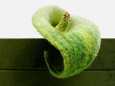 ZANTEDESCHIA———Brooch / Decoration Flower Palm （Artist Special）