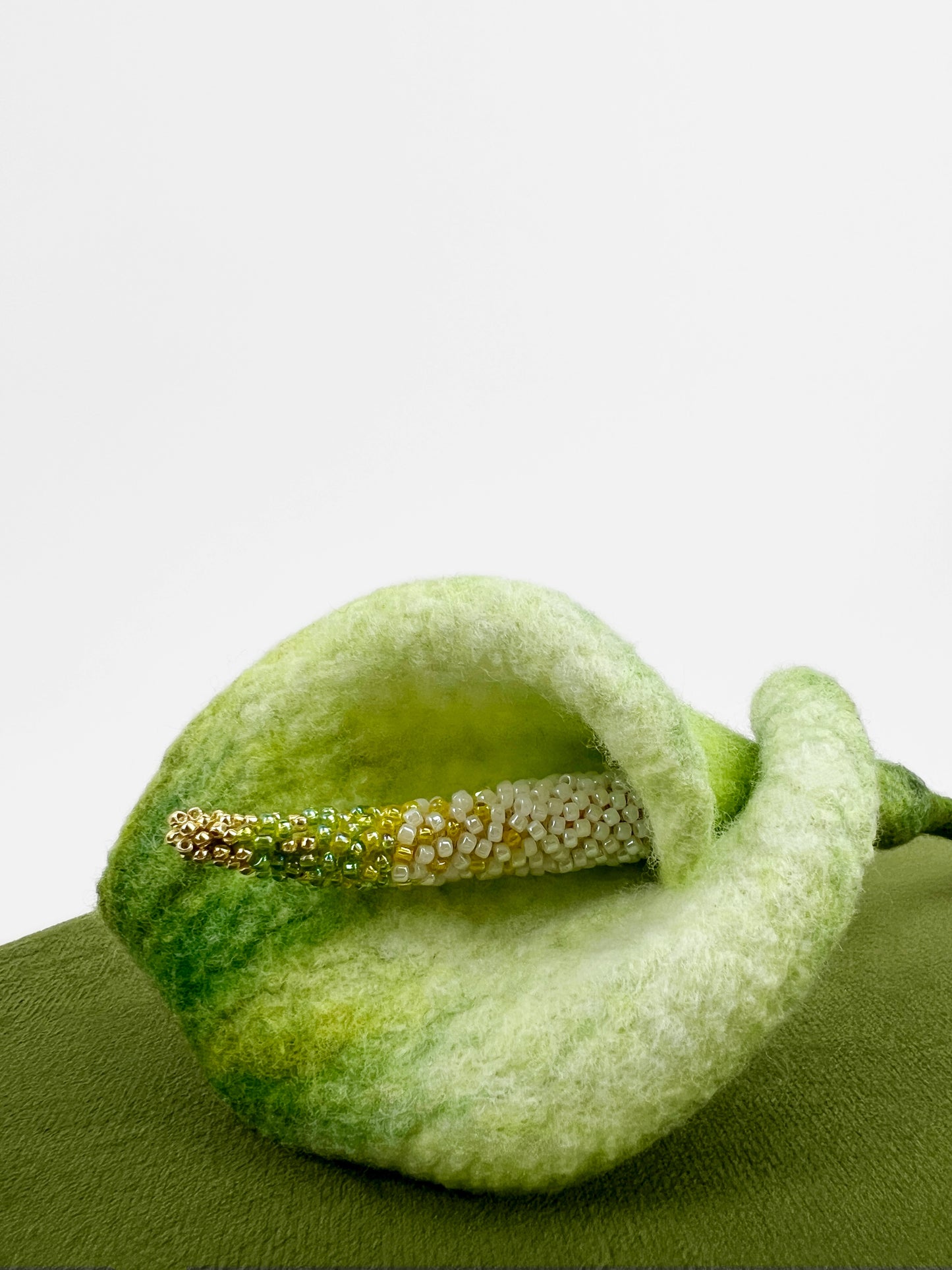 ZANTEDESCHIA———Brooch / Decoration Flower Palm （Artist Special）